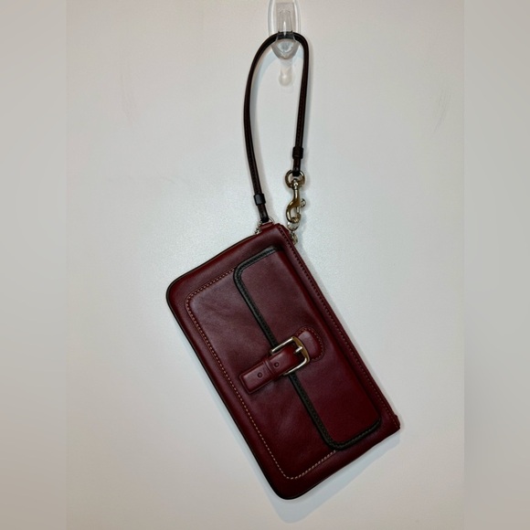 COACH Soho Leather Wristlet Clutch Snap Front Flap Pocket with Buckle Burgundy - Picture 1 of 6